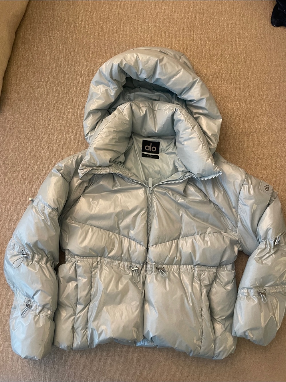 ALO Yoga Women’s Pale Blue winter Quilted Puffer Jacket with Hood size M